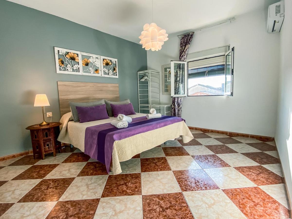 Apartamentos Fernando III El Santo บาเอซา ภายนอก รูปภาพ