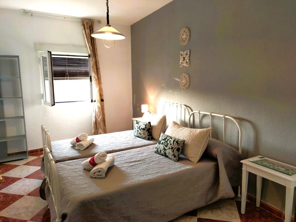 Apartamentos Fernando III El Santo บาเอซา ภายนอก รูปภาพ