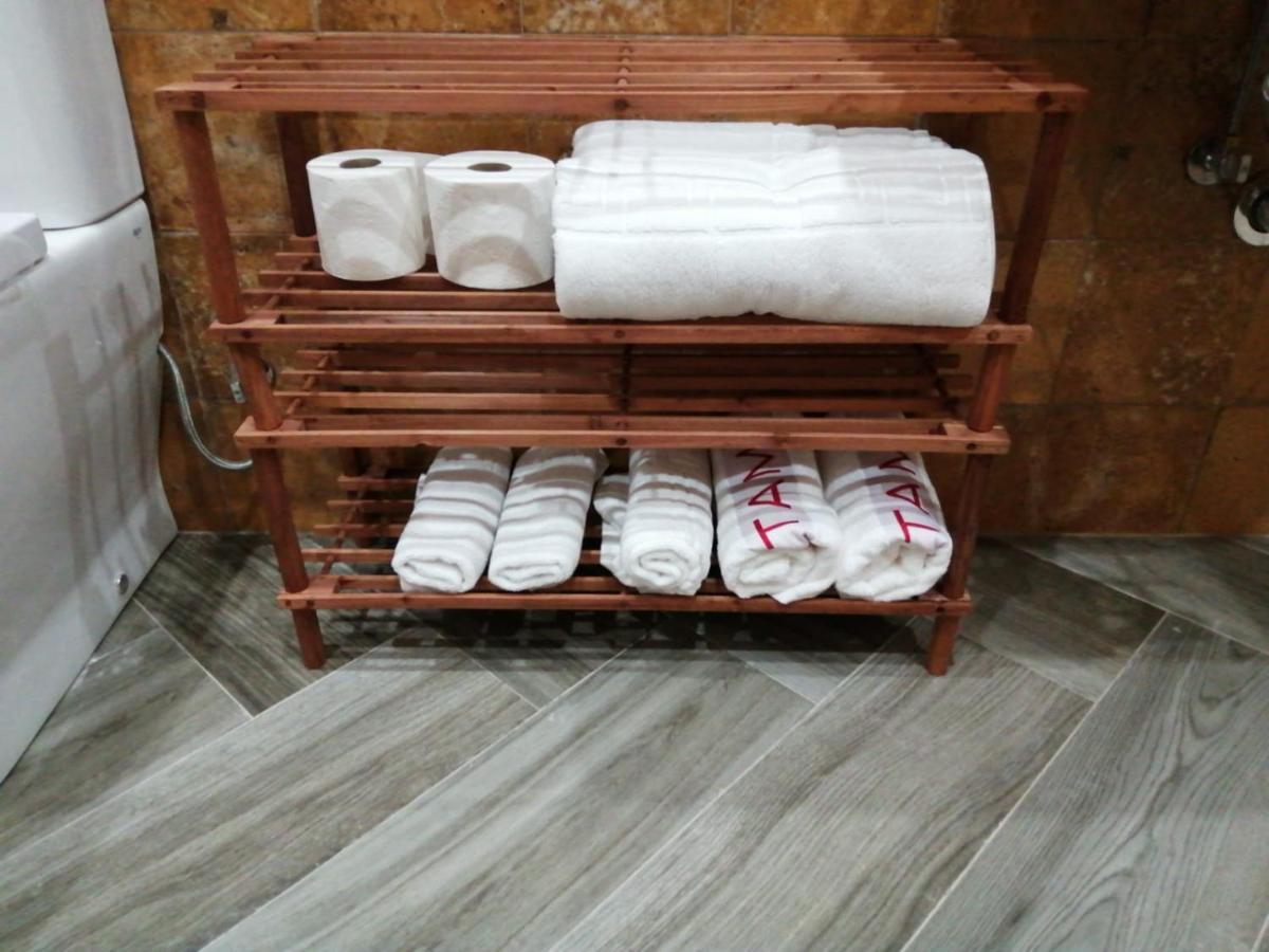 Apartamentos Fernando III El Santo บาเอซา ภายนอก รูปภาพ