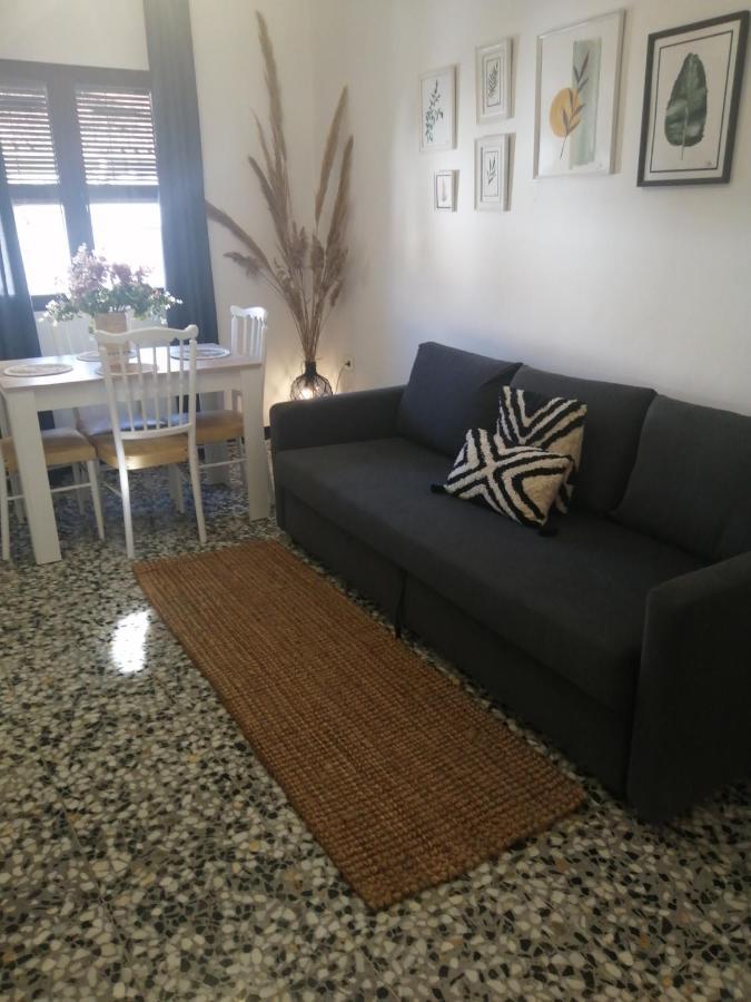Apartamentos Fernando III El Santo บาเอซา ภายนอก รูปภาพ