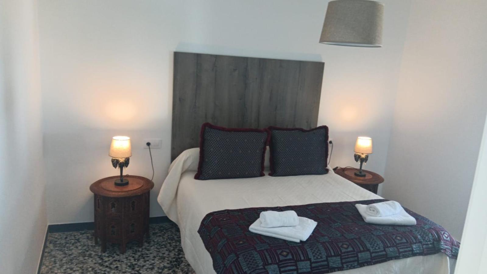 Apartamentos Fernando III El Santo บาเอซา ภายนอก รูปภาพ